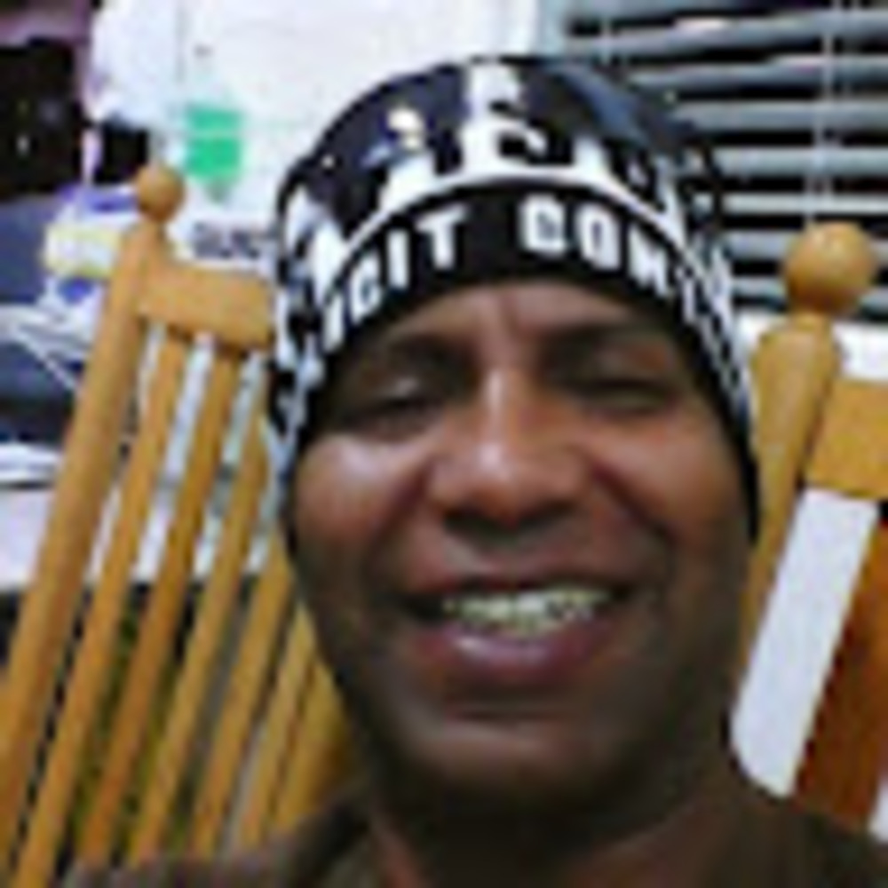 Meet your Posher, Louis